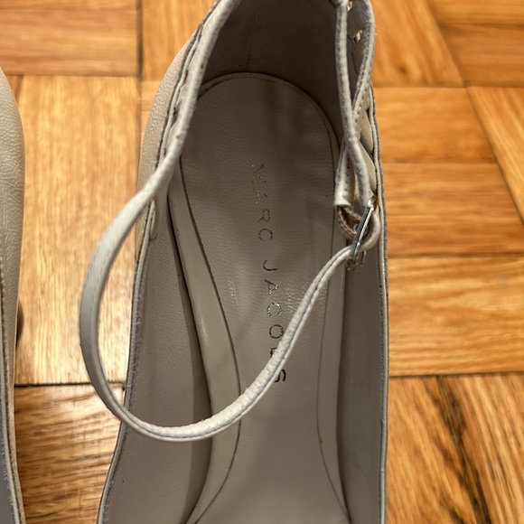 Marc Jacobs Bolla Capretto Heels Latte EUC size 37 - Picture 3 of 13